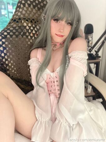 Emiasmr Голи Изтичания OnlyFans Снимки 20