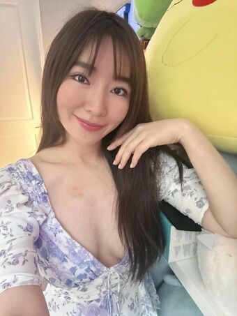 Emily Wang Голи Изтичания OnlyFans Снимки 47
