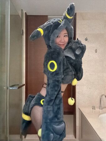 Emily Wang Голи Изтичания OnlyFans Снимки 55