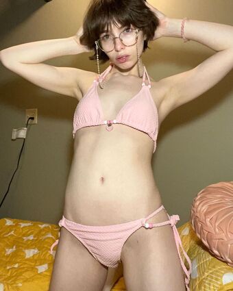 Emma Grace Murabito Голи Изтичания OnlyFans Снимки 17