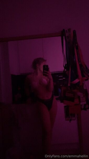 emmahellin Голи Изтичания OnlyFans Снимки 4