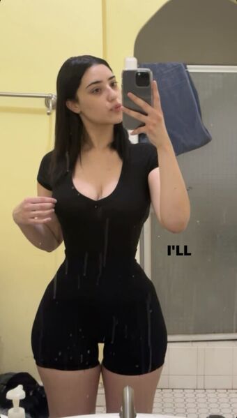 Emptycupcakee Голи Изтичания OnlyFans Снимки 9