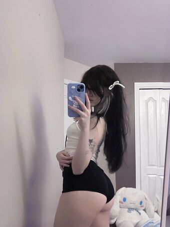 enderlily Голи Изтичания OnlyFans Снимки 1