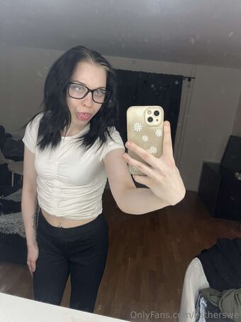 estherswe Голи Изтичания OnlyFans Снимки 4