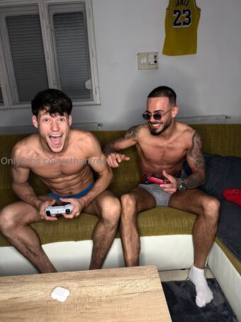 ethanfree Голи Изтичания OnlyFans Снимки 13