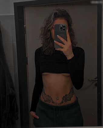 Etlisl Голи Изтичания OnlyFans Снимки 14