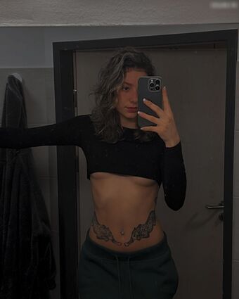 Etlisl Голи Изтичания OnlyFans Снимки 15