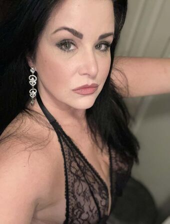 EV Parrish Голи Изтичания OnlyFans Снимки 11