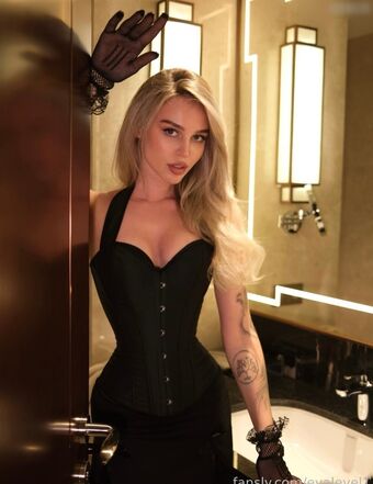 Eva Level Голи Изтичания OnlyFans Снимки 21