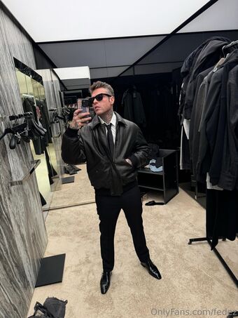fedez Голи Изтичания OnlyFans Снимки 6