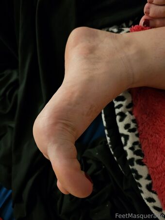 feetmasquerade