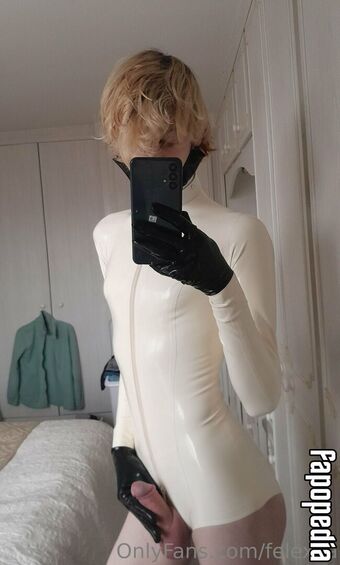 Felexiia Голи Изтичания OnlyFans Снимки 49