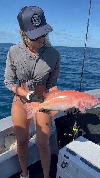 Fishhuntressamy Голи Изтичания OnlyFans Снимки 12