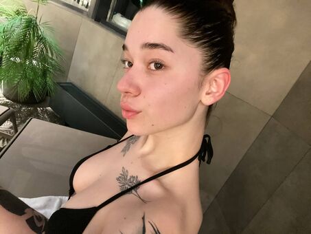 Flirtykitty_