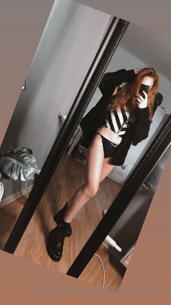 freyanillinht Голи Изтичания OnlyFans Снимки 8