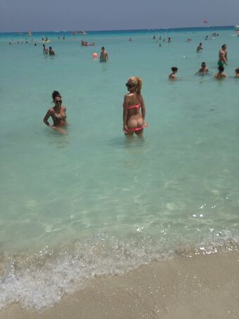 Georgian Daisy Bauer