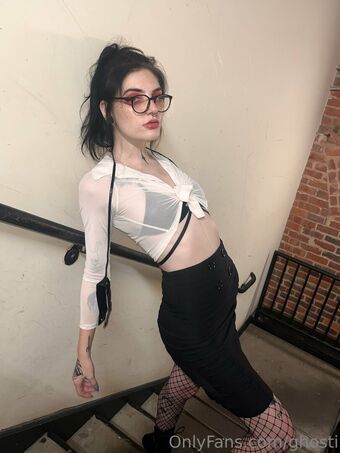ghosti Голи Изтичания OnlyFans Снимки 9