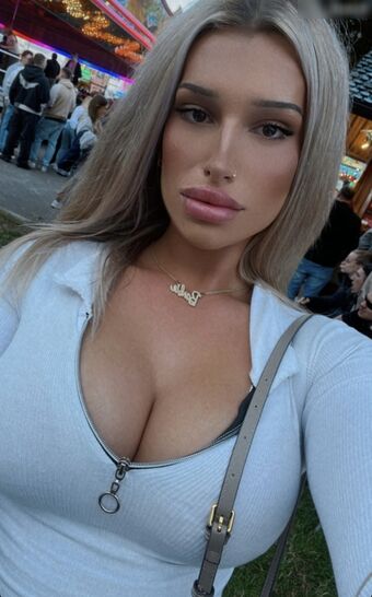 _Glamzon_ Голи Изтичания OnlyFans Снимки 14