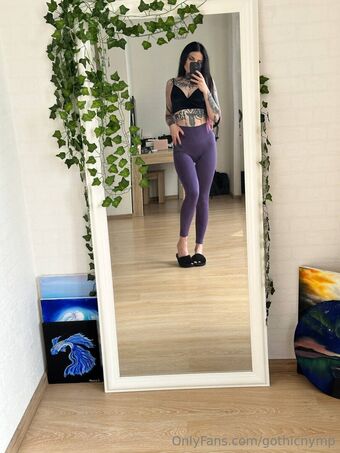 gothic_nymp