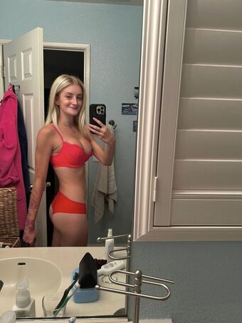 Hailey Sinclair Голи Изтичания OnlyFans Снимки 4