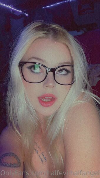 halfevilhalfangel Голи Изтичания OnlyFans Снимки 39