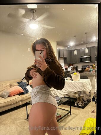 Halley Голи Изтичания OnlyFans Снимки 35