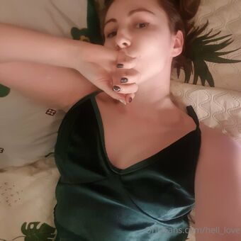 hell_love Голи Изтичания OnlyFans Снимки 1