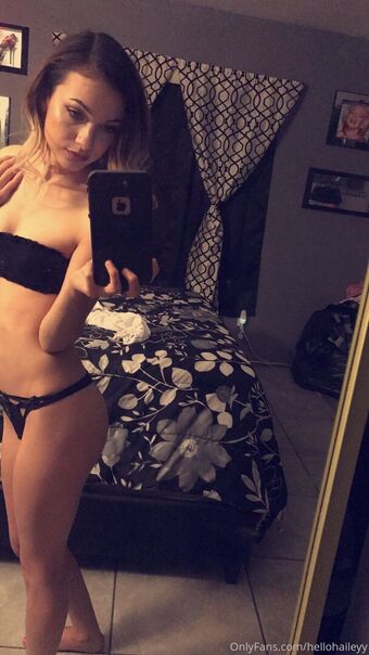 hellohaileyy Голи Изтичания OnlyFans Снимки 8