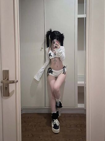 Heyychie Голи Изтичания OnlyFans Снимки 15