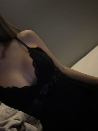 Hien Голи Изтичания OnlyFans Снимки 8