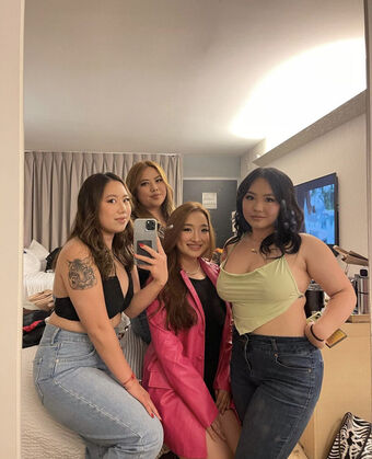 Hmong Голи Изтичания OnlyFans Снимки 2