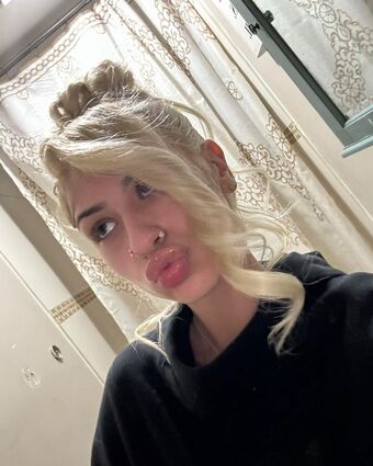 Hollynbanks Голи Изтичания OnlyFans Снимки 2