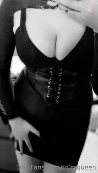 ic3queen Голи Изтичания OnlyFans Снимки 1