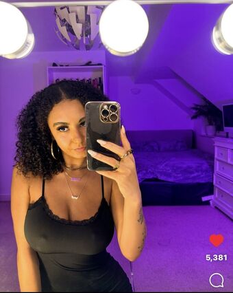 Imoni Голи Изтичания OnlyFans Снимки 4