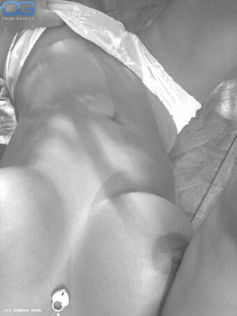 Indira Weis Голи Изтичания OnlyFans Снимки 67