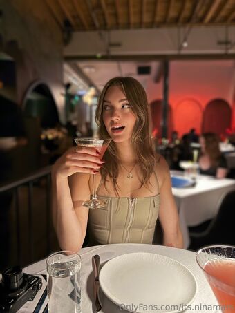 its.ninamars Голи Изтичания OnlyFans Снимки 12
