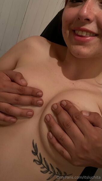 Itsluchita Голи Изтичания OnlyFans Снимки 16