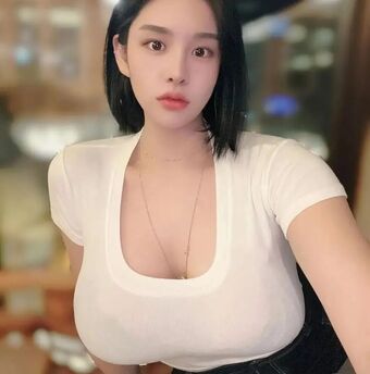 j____u9 Голи Изтичания OnlyFans Снимки 13