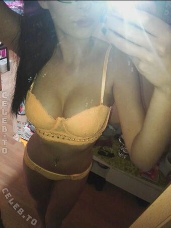 Josi Kleind Голи Изтичания OnlyFans Снимки 6