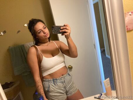 juno22 Голи Изтичания OnlyFans Снимки 3