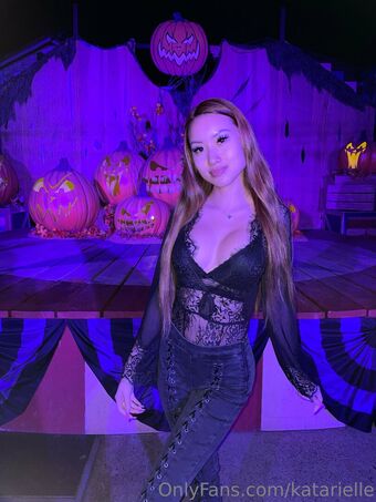 katarielle Голи Изтичания OnlyFans Снимки 5