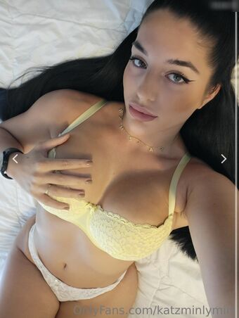 Katzmin Голи Изтичания OnlyFans Снимки 12