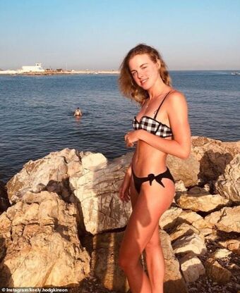 Keely Hodginkinson Голи Изтичания OnlyFans Снимки 7