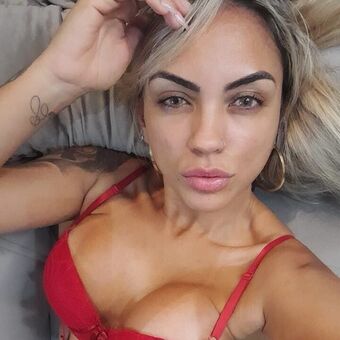 Kell Bellini Голи Изтичания OnlyFans Снимки 2