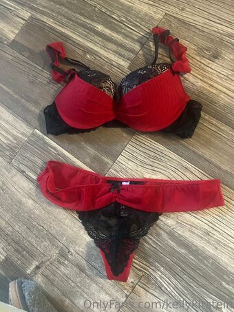 kellylilred Голи Изтичания OnlyFans Снимки 18