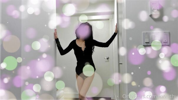 kvvvthy Голи Изтичания OnlyFans Снимки 6