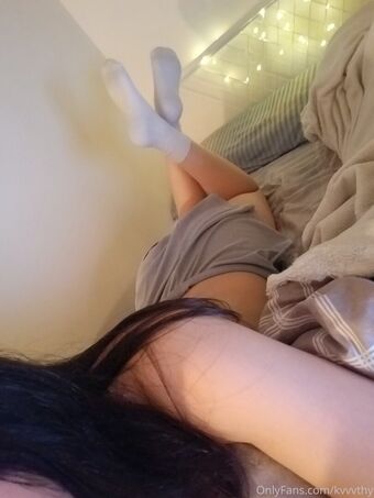 kvvvthy Голи Изтичания OnlyFans Снимки 9