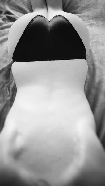 lauraWk Голи Изтичания OnlyFans Снимки 3