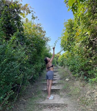 Leilani Azalea Голи Изтичания OnlyFans Снимки 33