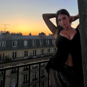 Leilani Azalea Голи Изтичания OnlyFans Снимки 39